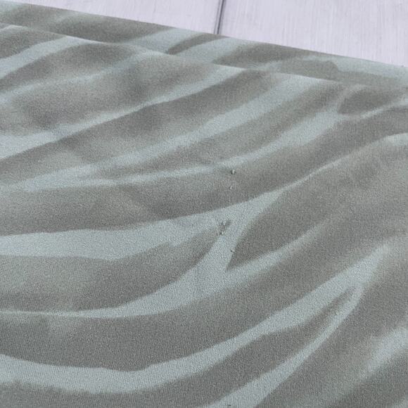 Lululemon Align Short 8" Size 4 Le Tigre Camo Green Fern Multi Zebra Print - Picture 4 of 12